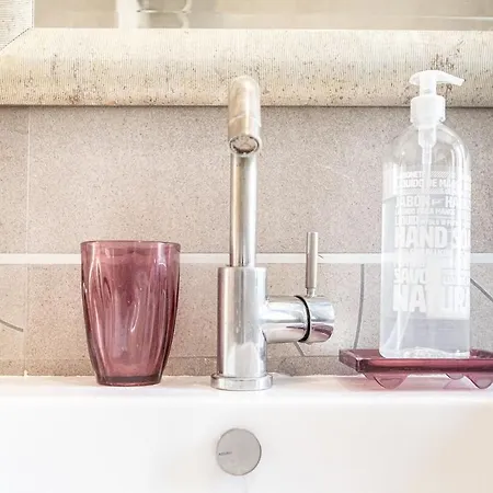 Sweet I Elegance And Authenticity