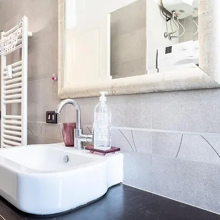 Sweet I Elegance And Authenticity Apartament