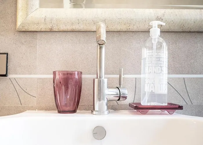 Sweet I Elegance And Authenticity